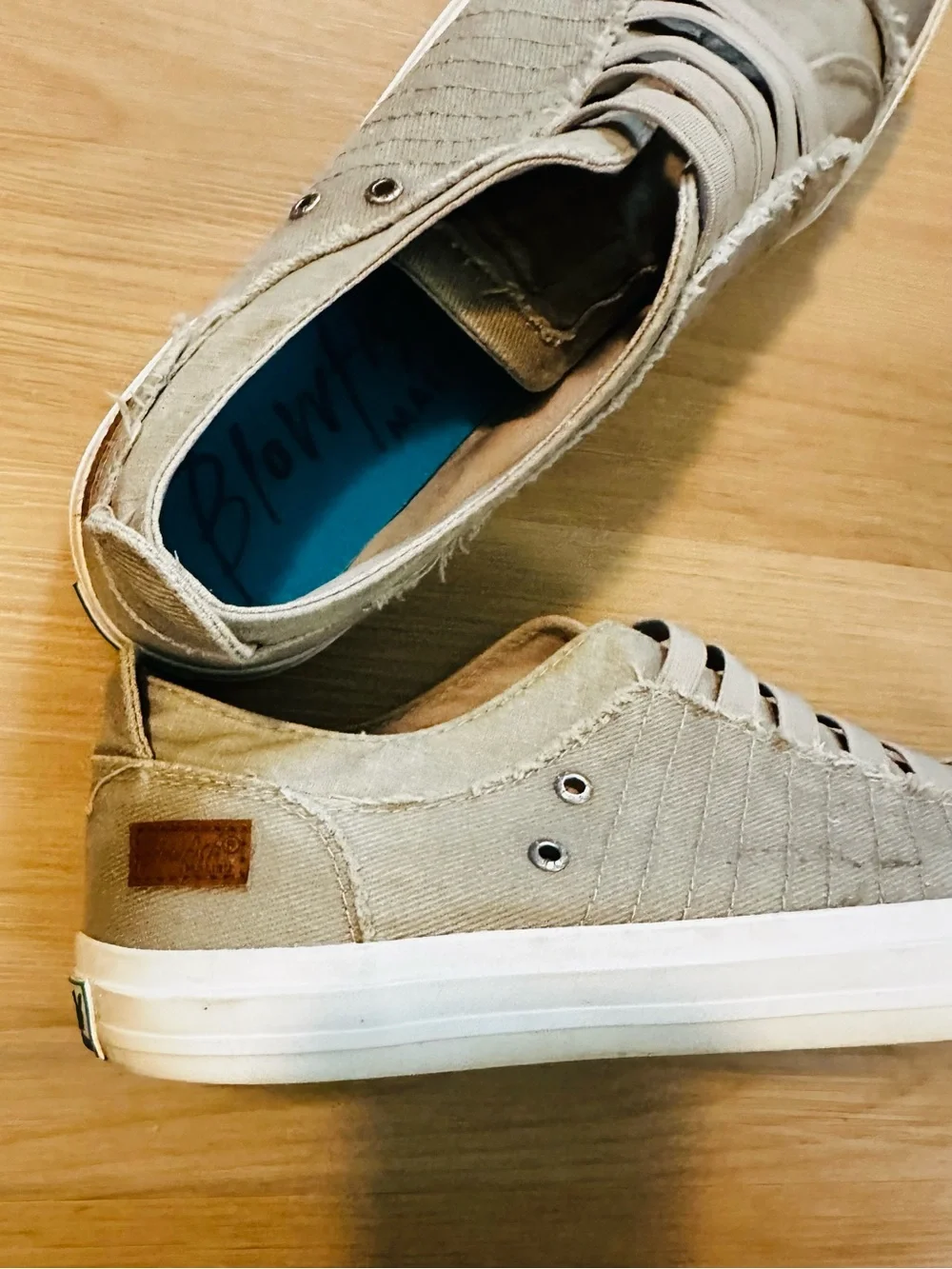Women’s Blowfish Malibu Casual Slip-On Canvas Sneakers in Taupe Size 9.5